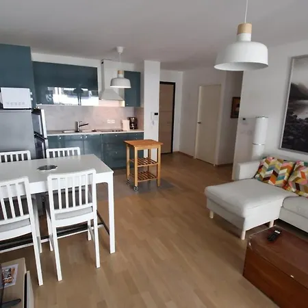 Appartement T3 66 M2 L'univers Centre-ville 2 Garage Et Terrasse Aix-les-Bains